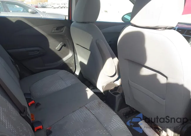 1G1JB5SH0J4111049: 43644793