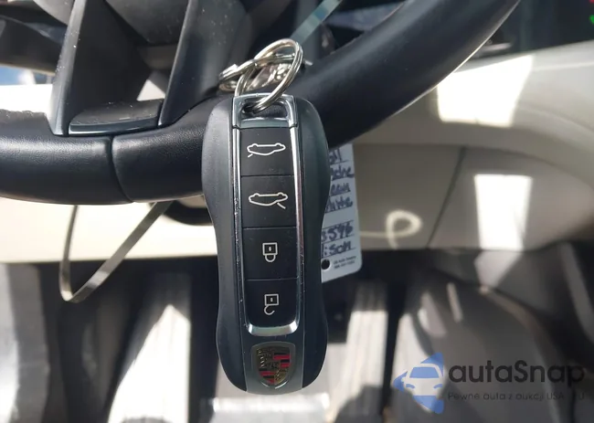 WP0AA2Y12MSA13596: 43643818