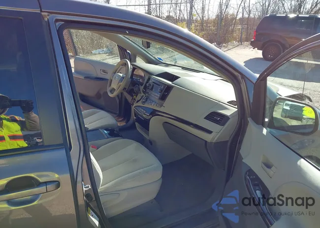 5TDKK3DC2ES491118: 43643906