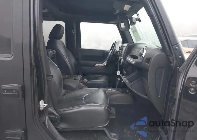 1C4BJWFGXFL544655: 43643961