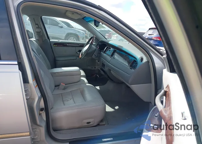 1LNHM82W71Y676368: 43644130