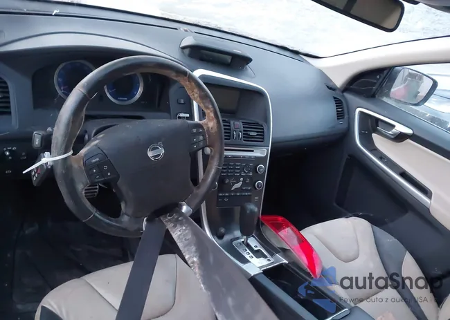 YV4992DZ3A2103773: 43645226