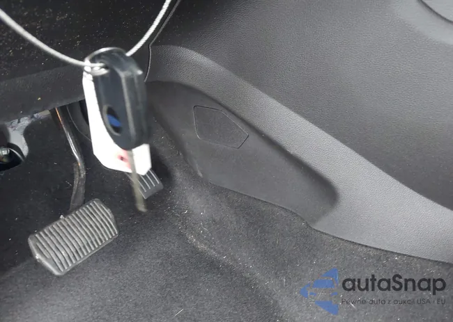 1FMCU0GD0HUE17127: 43645284