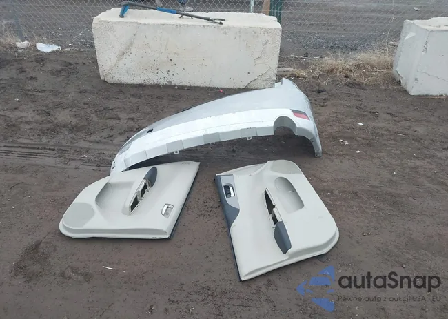 JF1GH6D60AH828258: 43645315