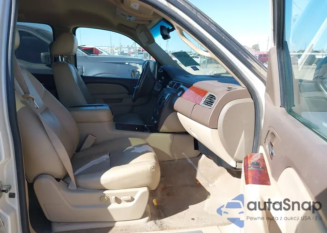 1GNSKCE00BR196993: 43645496