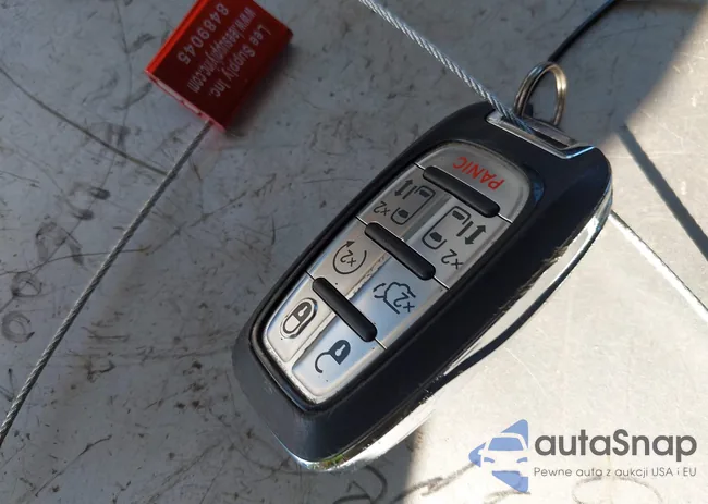 2C4RC1DG9MR543533: 43645518