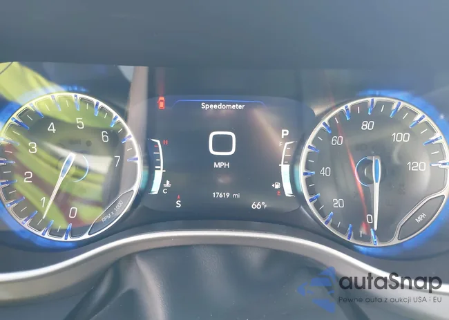 2C4RC1BG3SR541745: 43645748