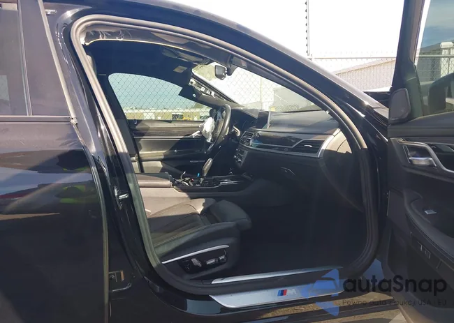 WBA7E2C34HG740569: 43644801