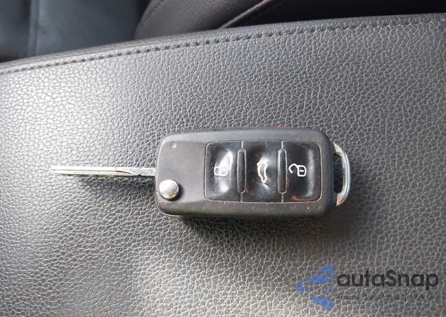 3VWD17AJ0EM210811: 43644998