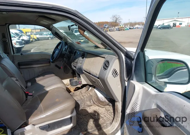 1FTNX20598EE05149: 43646599