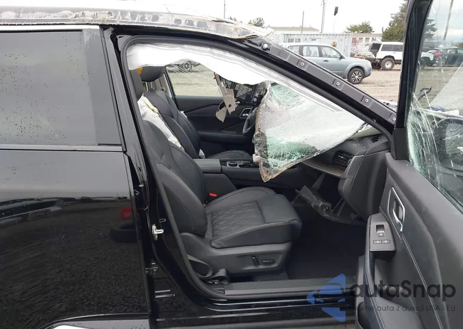 JN8BT3DD1SW302853: 43646786