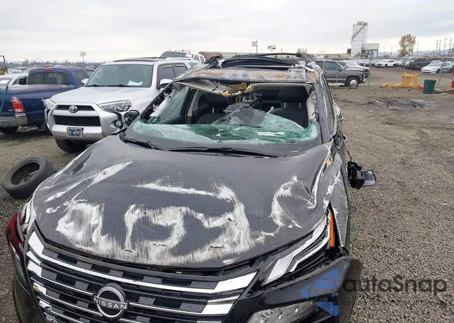 JN8BT3DD1SW302853: 43646786