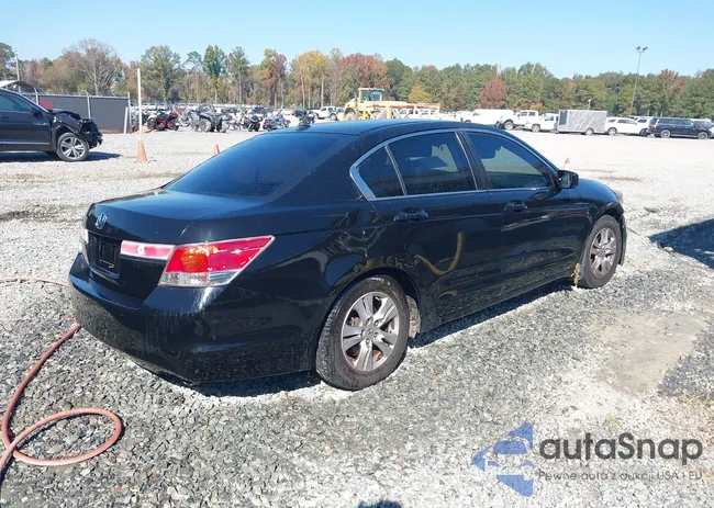 1HGCP2F87CA098073: 43647385