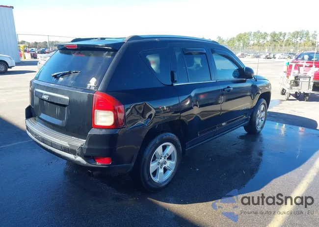 1C4NJCBA6ED643236: 43647561