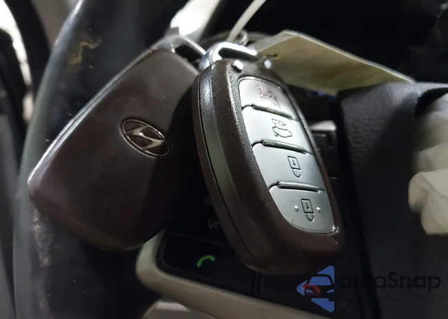 KMHD84LF6HU225928: 43647650