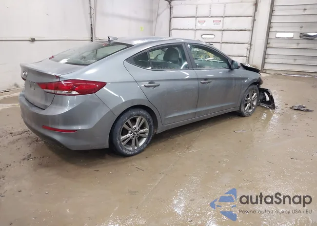 KMHD84LF6HU225928: 43647650