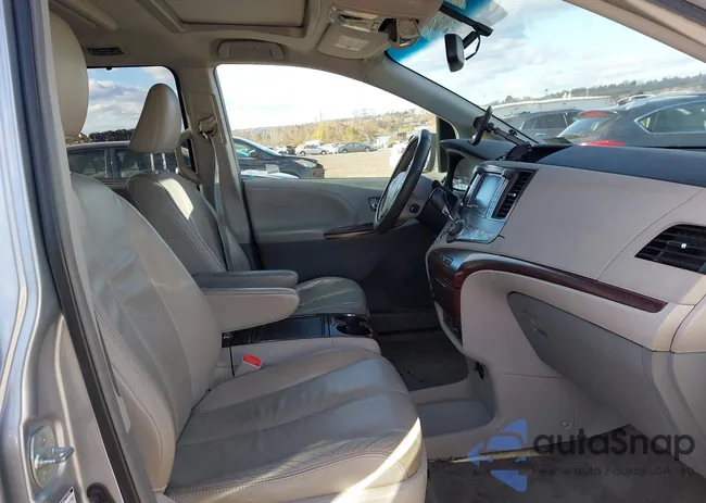 5TDDK3DC2CS030751: 43647736