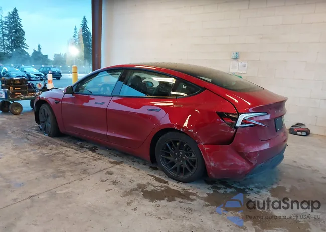 5YJ3E1EAXRF735170: 43646852