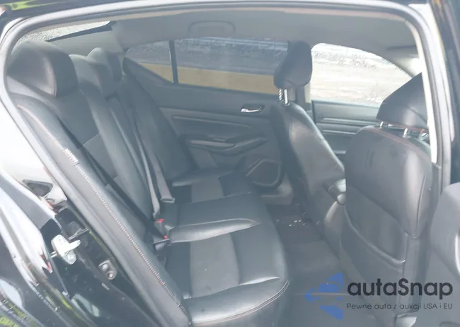 1N4BL4CW9KN320193: 43647055