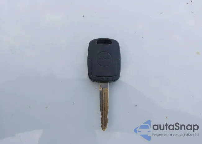 1FTRF12809KC70121: 43647166