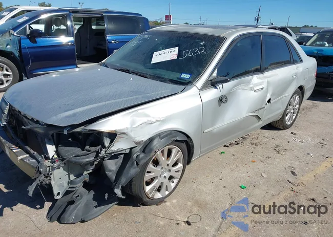 4T1BF28B52U255632: 43647184