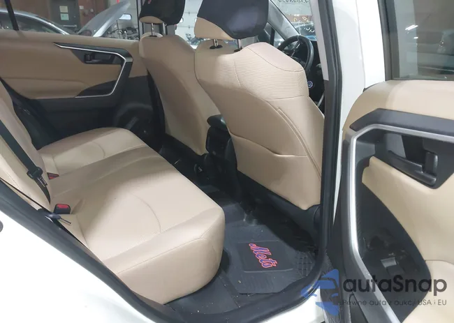 2T3F1RFV6MC247573: 43648424