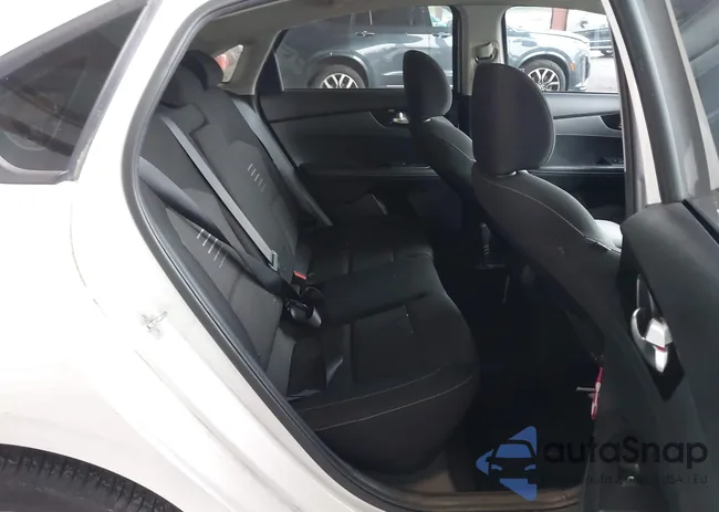 3KPF34AD0KE016445: 43648519