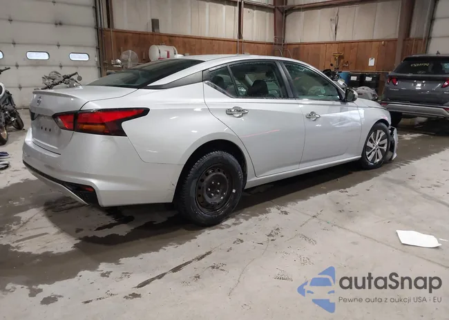 1N4BL4BV7KC243070: 43648552