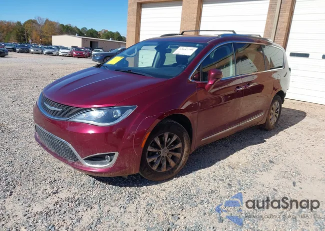 2C4RC1BG3JR120073: 43647791