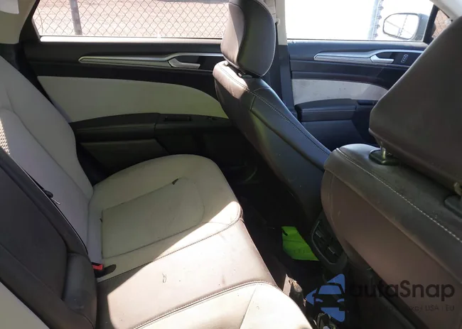 3FA6P0HD6LR126239: 43647811