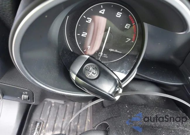 ZASFAKPN4J7C03655: 43647998