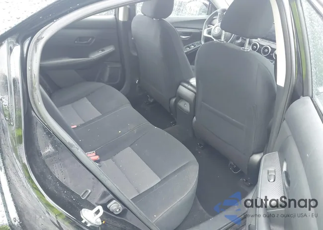 3N1AB8CV3RY321976: 43648051