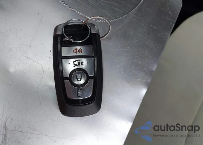 3FA6P0UU7JR100221: 43649288