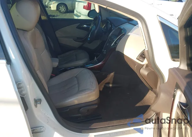 1G4PT5SVXD4157413: 43649311