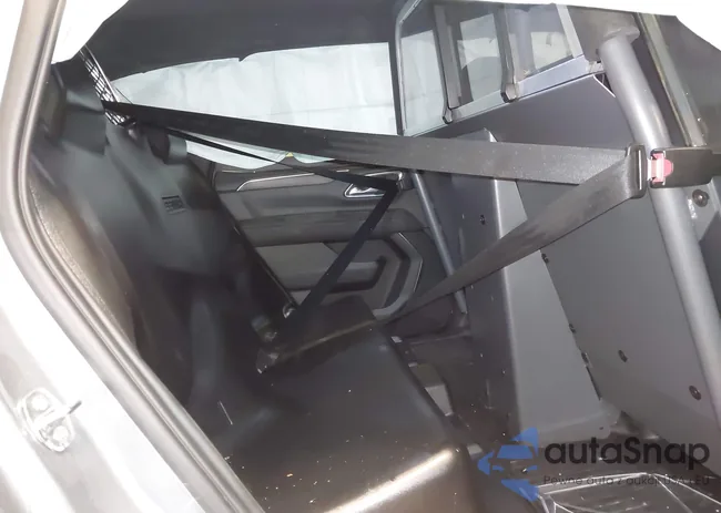 1GNSKLED6PR344705: 43649340