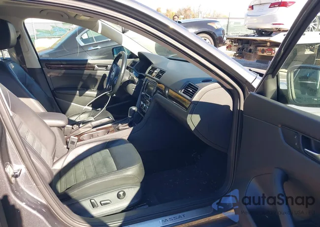 1VWCN7A34EC120581: 43649667