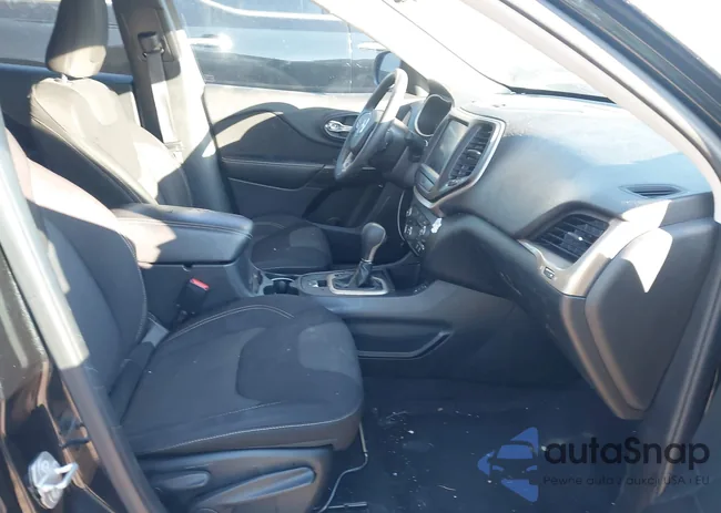 1C4PJLCB5FW721723: 43649722