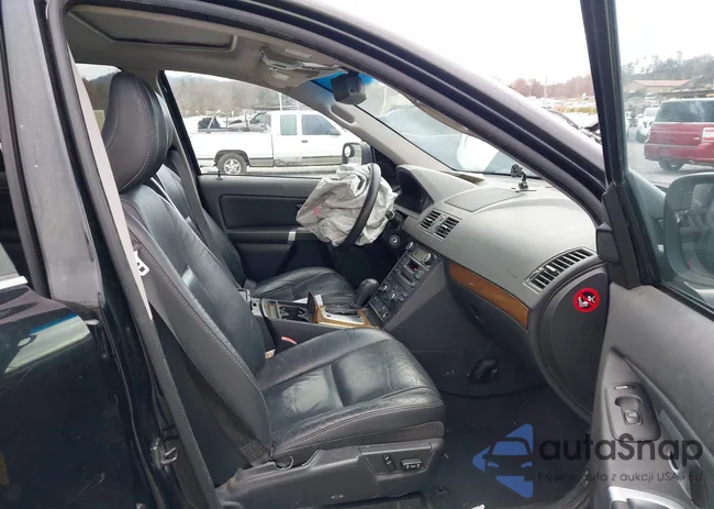 YV4CM982281484896: 43649744