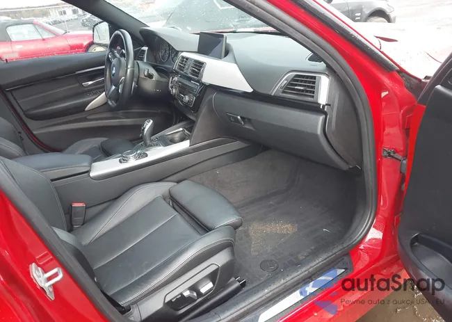 WBA8B9G51HNU49301: 43648921