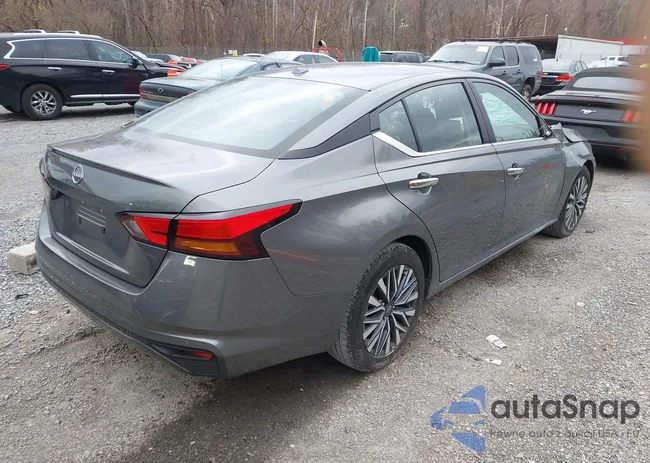 1N4BL4DV4SN382333: 43649049