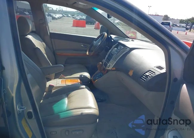 2T2GK31UX8C046556: 43650552