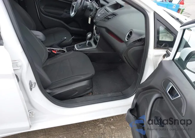 3FADP4EJ0GM157577: 43649859