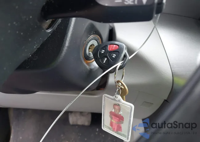 JTMBF33V39D004825: 43651047