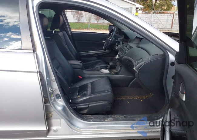 JHMCP26898C009855: 43652575