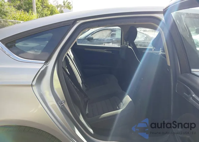 3FA6P0LU1LR184993: 43652609