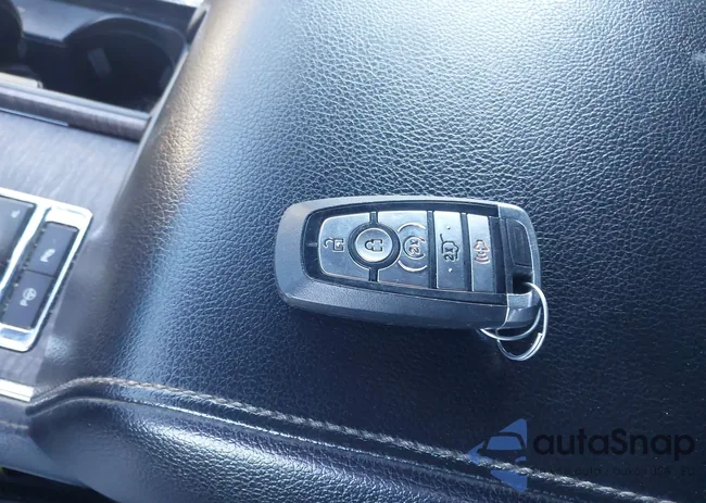 1FMJU2AT3LEA72276: 43652713