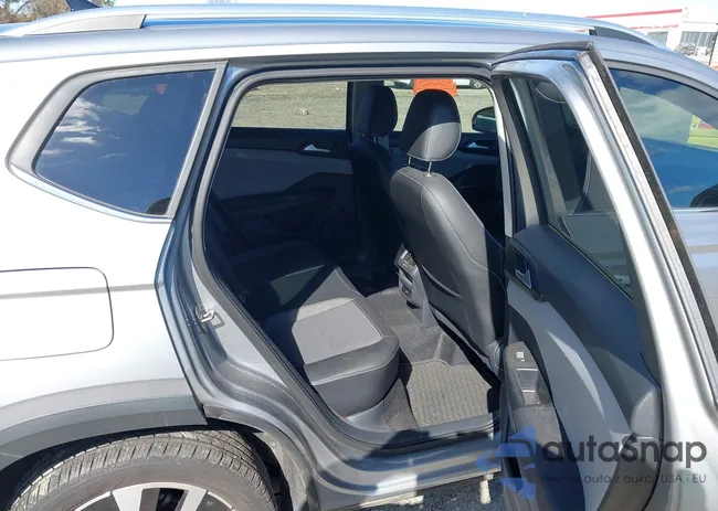 3VVTX7B2XNM095639: 43652773