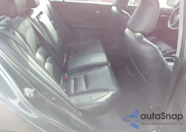 1HGCR2F83FA025264: 43653770