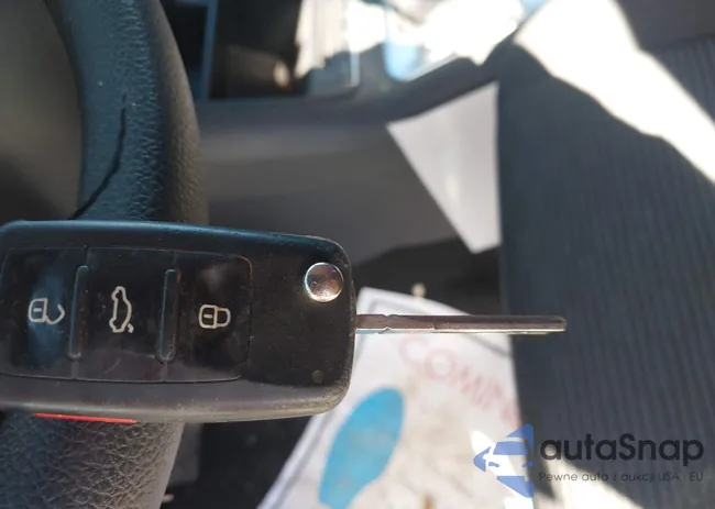 WVGAV7AX0CW524241: 43655300