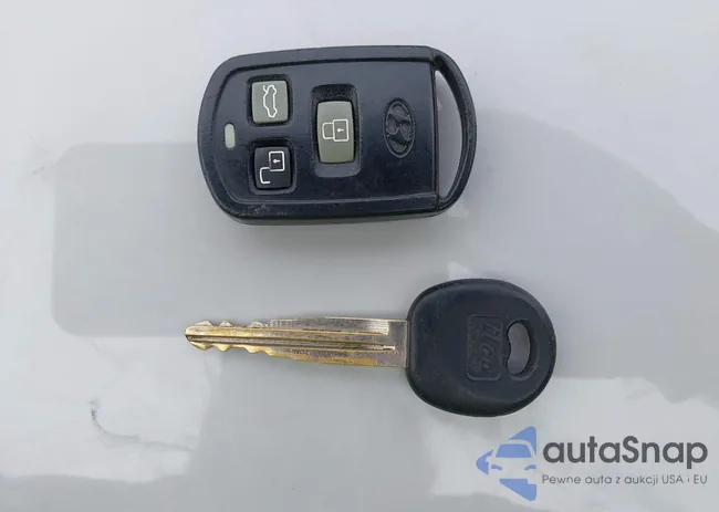 KMHWF25H84A999725: 43655752